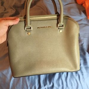Michael Kors hand bag
